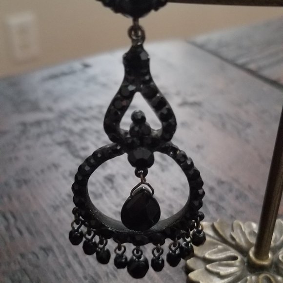 VINTAGE STATEMENT JOSE & MARIA BARRERA BLACK CRYSTAL DANGLE CHANDELIER EARRINGS - Picture 2 of 12